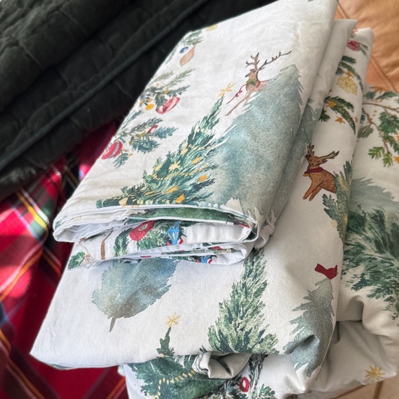 Pottery Barn CHRISTMAS IN THE COUNTRY King Size Christmas Sheets - Picture 10 of 17